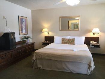 Motel The Sands 2*