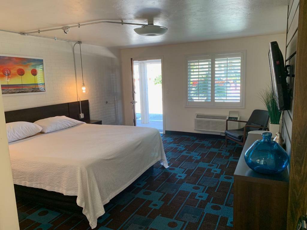 The Sands Motel 2*