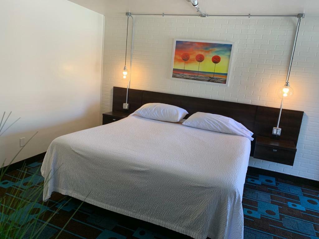 Motel The Sands 2*
