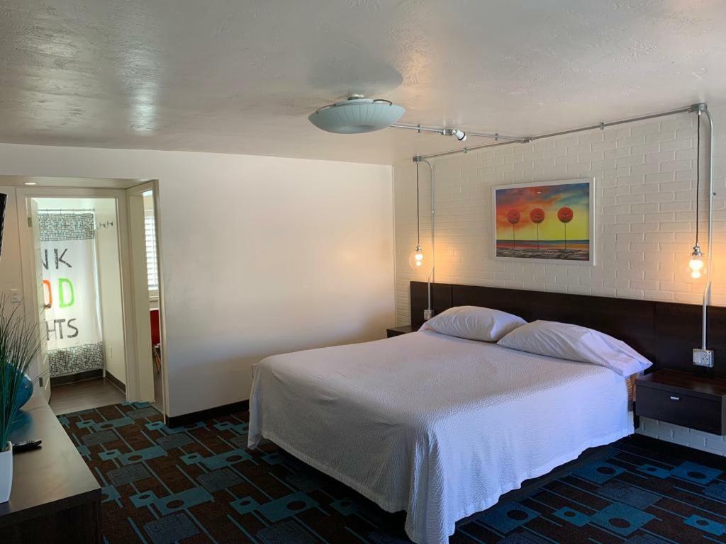The Sands Motel 2*